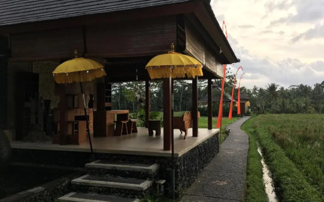 Puri Raya Villa Ubud