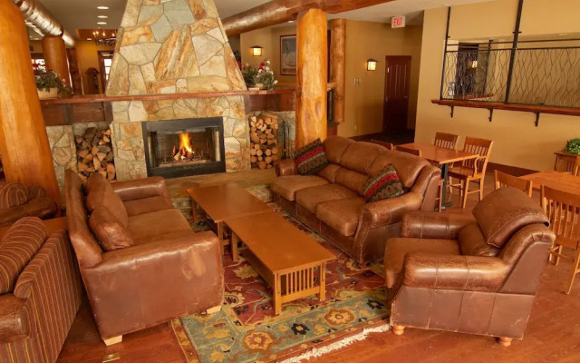 Snow Creek Lodge by Fernie Lodging Co