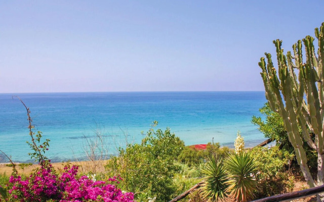 Stunning Apartment in Guardavalle With 2 Bedrooms and Wifi