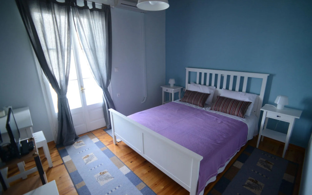 Tsonas Apartments