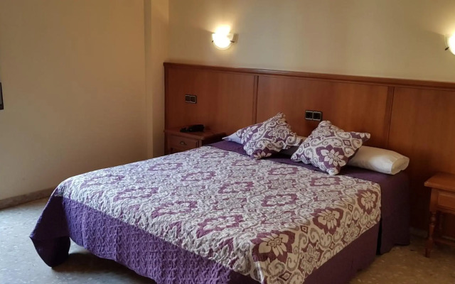 Hotel Reina Isabel