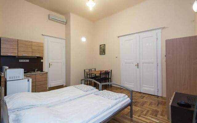Отель Riverside City комната для гостей