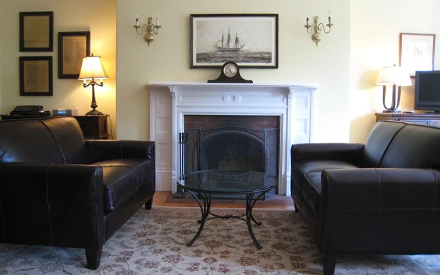 Back Bay Suites