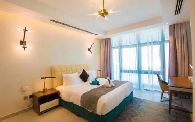 Waterfront Hotel and Apartment