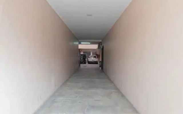 RedDoorz Syariah Near Exit Toll Subang