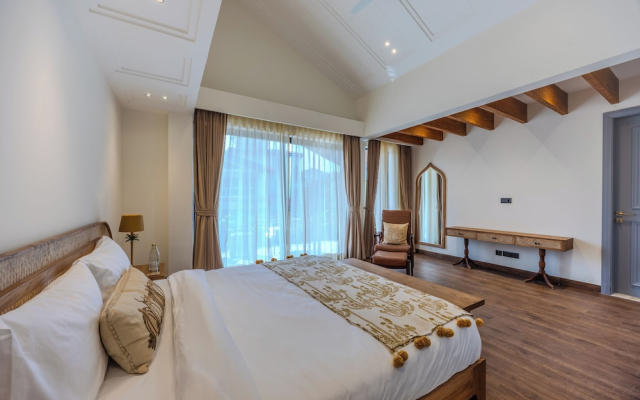 ELIVAAS Valley View 5BHK Villa With Pool