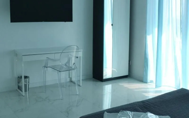 Tiffany's Boutique Suite & Residence
