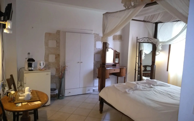Artemis Rooms