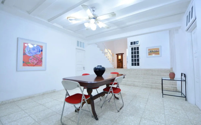 ZEN Rooms Kemang G17 Syariah