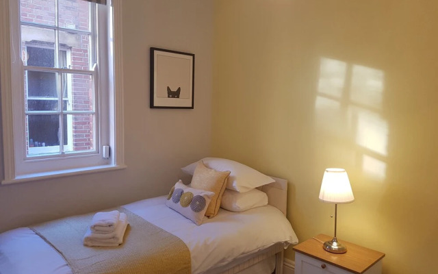 Woodstock Road Apartments (Peymans)
