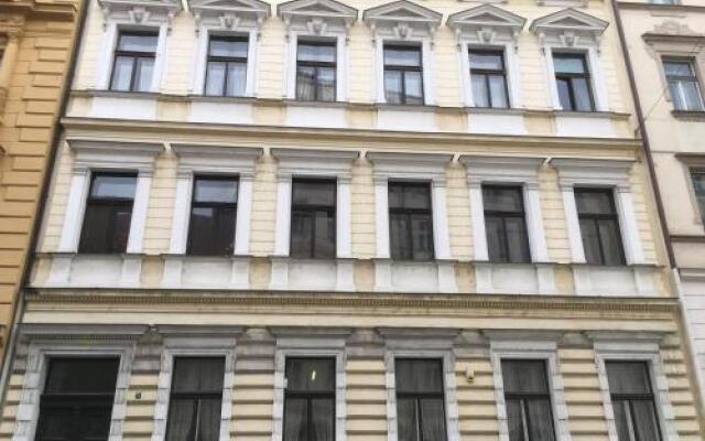 Отель Hostel EMMA Чехия, Прага - отзывы, цены и фото номеров - забронировать отель Hostel EMMA онлайн вид на фасад