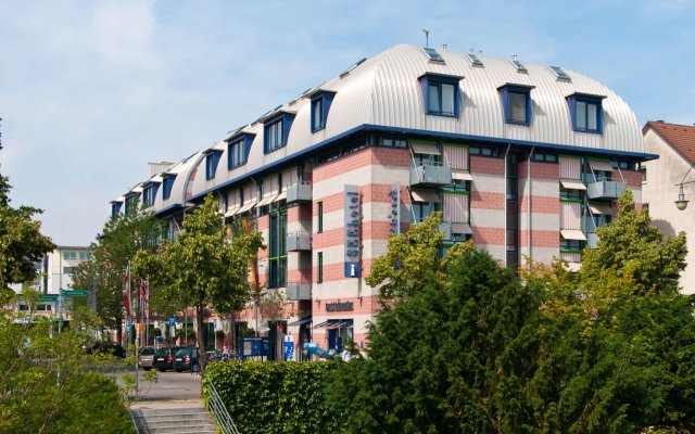 Отель SEEhotel Friedrichshafen Германия, Фридрихсхафен - отзывы, цены и фото номеров - забронировать отель SEEhotel Friedrichshafen онлайн вид на фасад