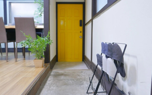 Within walking distance to Shinjuku | 4 min walk to nearest station | Entire 3BR house 75㎡ | Sleeps up to 10 | Family-friendly | High-speed Wi-Fi | Shibuya, Tokyo