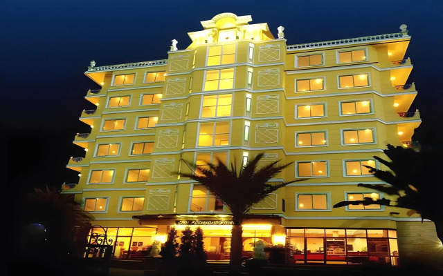 Four Seasons Place