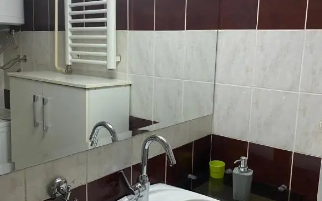 Hill Apartment