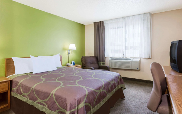 Super 8 by Wyndham Tappahannock VA
