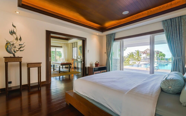 Luxury Mansion 6 BR on Golf Course JB
