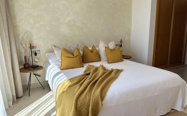 Apartment Sleeps 6 With Private Garden