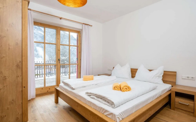 Quaint Chalet in Wald im Pinzgau with Garden near Ski Slopes
