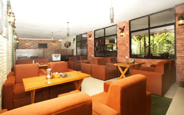 Oyo 580 Hotel Green Chilli