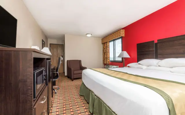 Days Inn by Wyndham Muncie -Ball State University