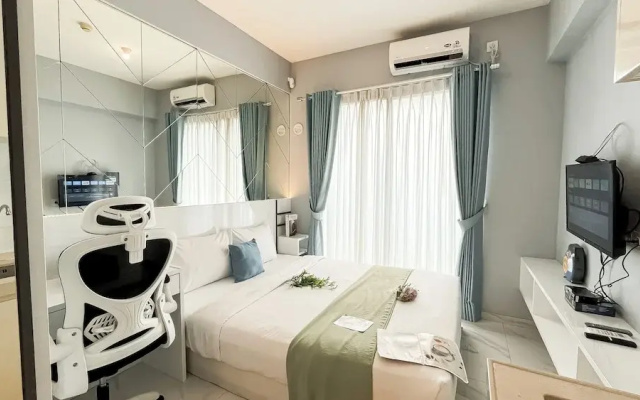 Strategic And Homey Studio At Apartment Sky House Bsd