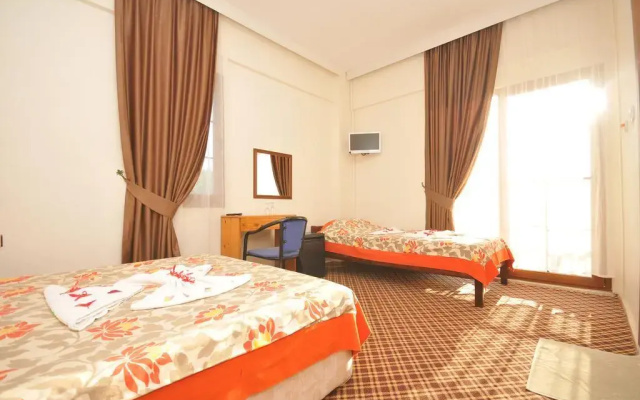Cennet Hotel