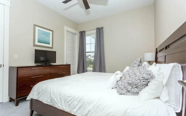 Hawks Cove - Six Bedroom Home