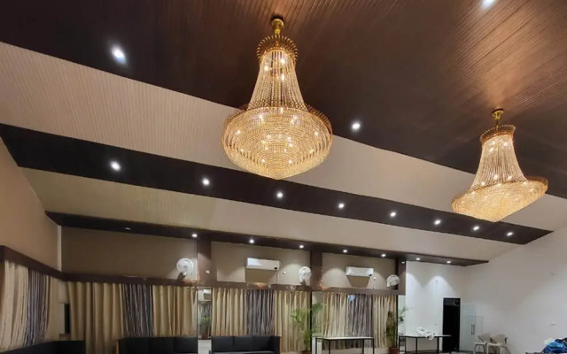 TGI Insignia Resort & Villa's