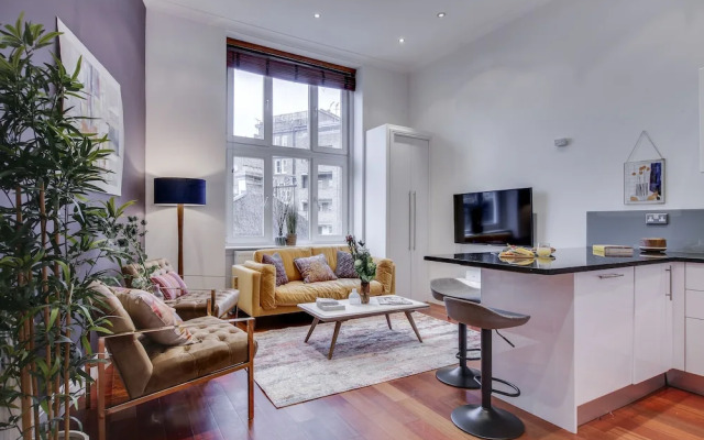 The Lexham Gardens Escape - Central 2BDR with Balcony