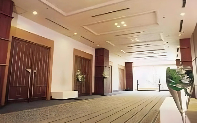 Cypress Garden Hotel
