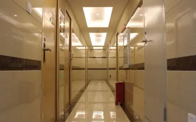 Hot Spring Valley Hotel