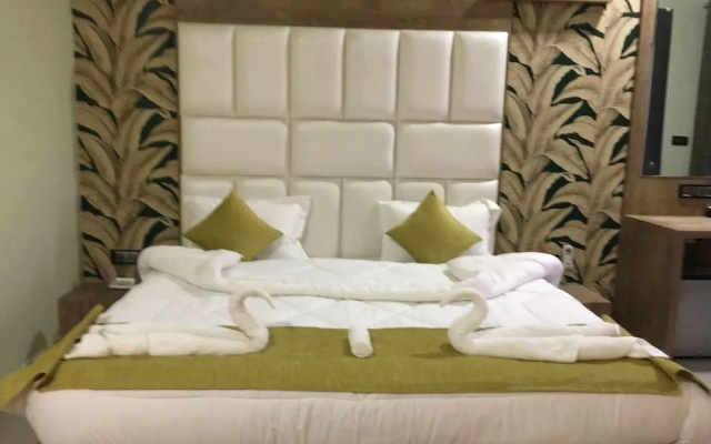 Hotel Ratan Royal Inn