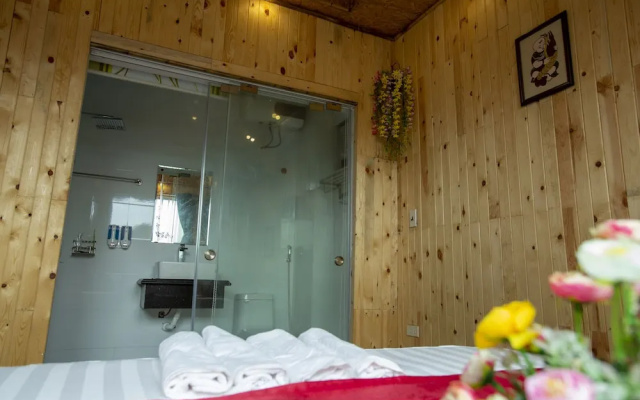 Hang Mua Bamboo Homestay