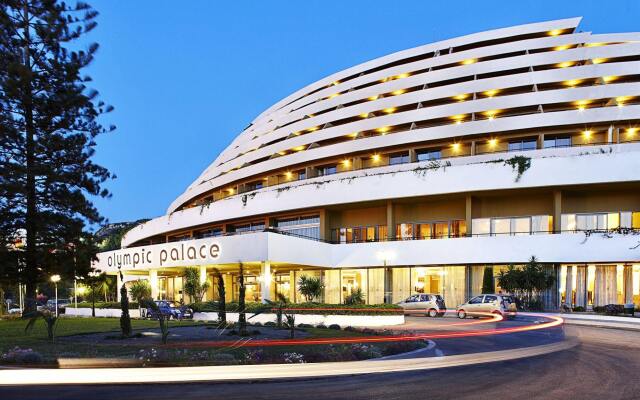 Olympic Palace Resort Hotel & Convention Center вид на фасад