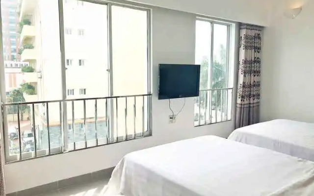 White Palace 2