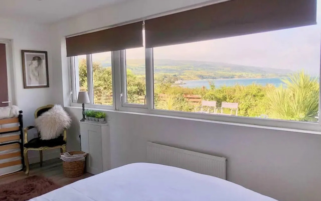 Ballygally Seaview and Garden 1 Bedroom Hideaway