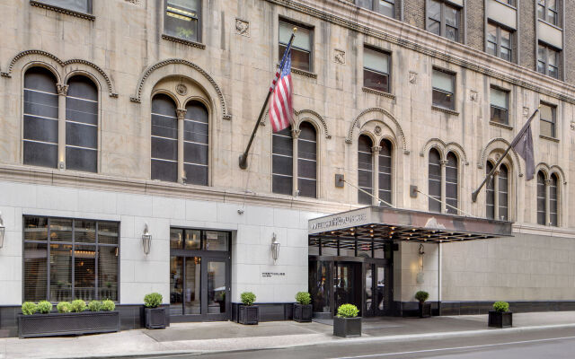 WestHouse Hotel New York вид на фасад