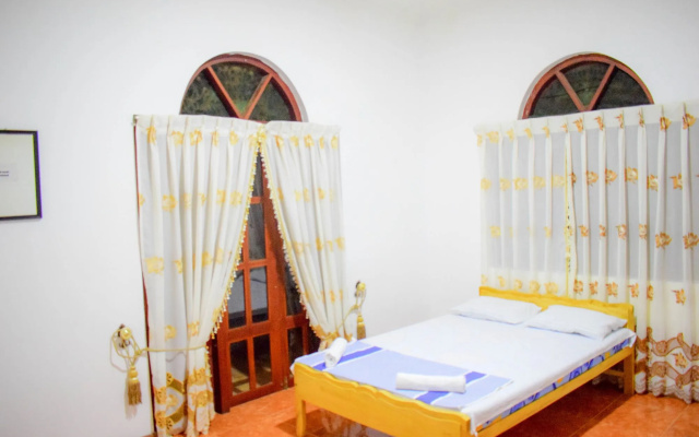 Unique View Hotel - Hostel
