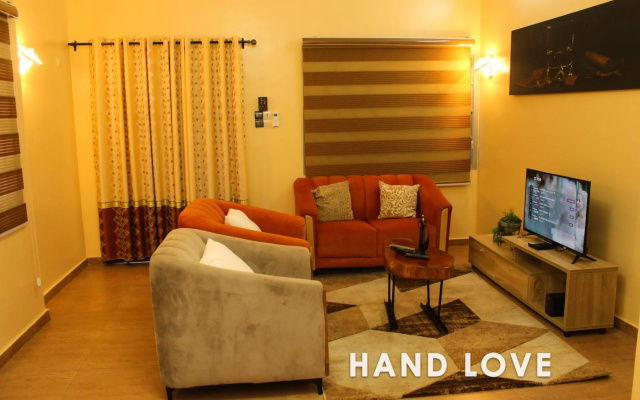 Hand Love 2