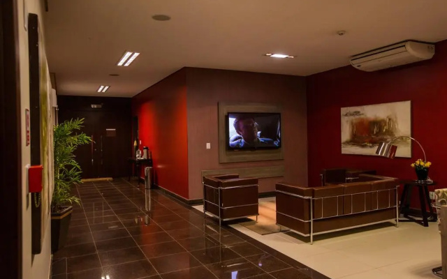 Golden Plaza Hotel