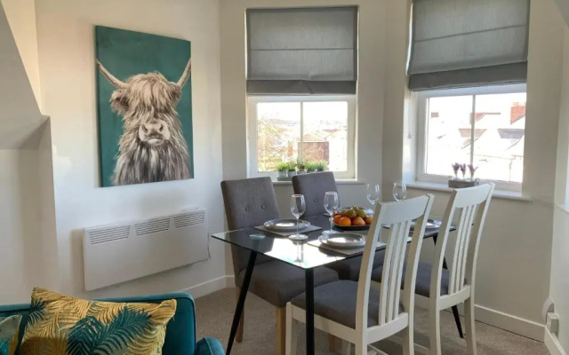 Luxurious Loft Flat 2-bed/2-bath