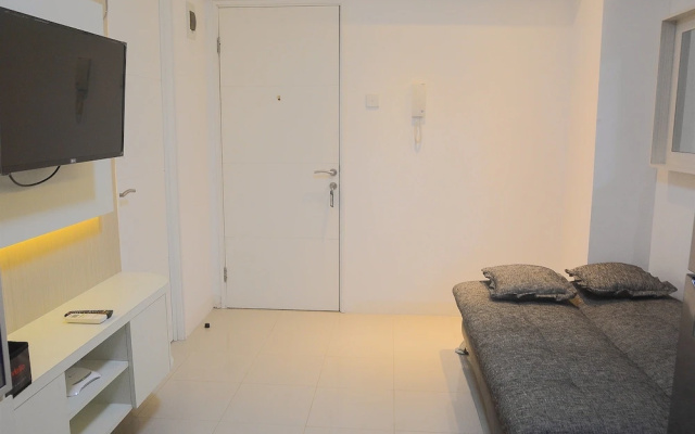 Pool View 2BR with Sofa Bed Bassura City Apartment
