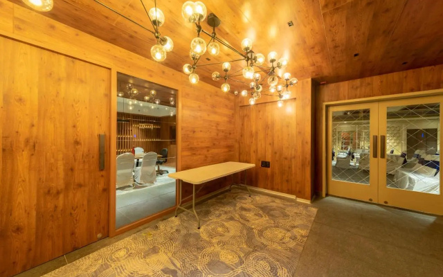 Icon Boutique by Bhagini