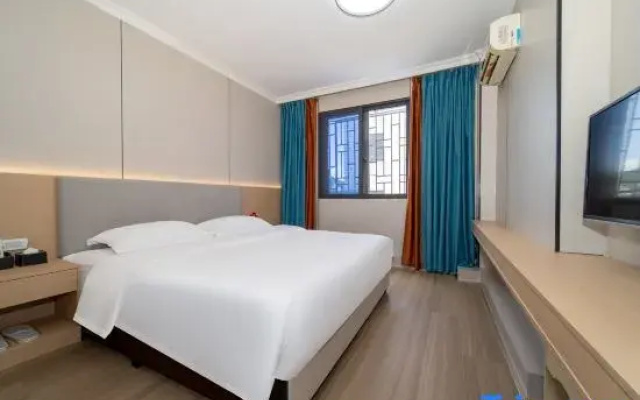 Minghui Hotel (Guilin City Center Liangjiang Sihu Branch)