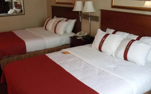 Holiday Inn Warren