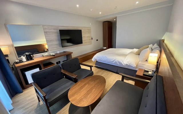 New Grand Hotel