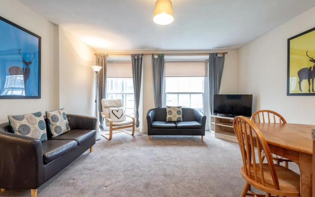 Central Market Street Apartment Sleeps 4