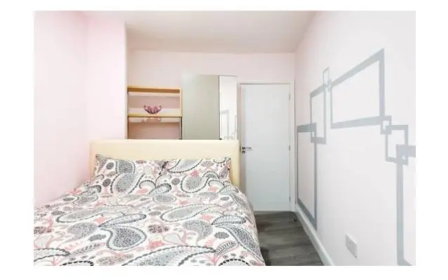 treetops flat3 Hall Green B28