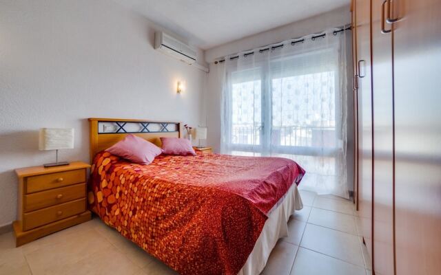 Отель Apartamento Vivalidays Eva Испания, Бланес - отзывы, цены и фото номеров - забронировать отель Apartamento Vivalidays Eva онлайн комната для гостей